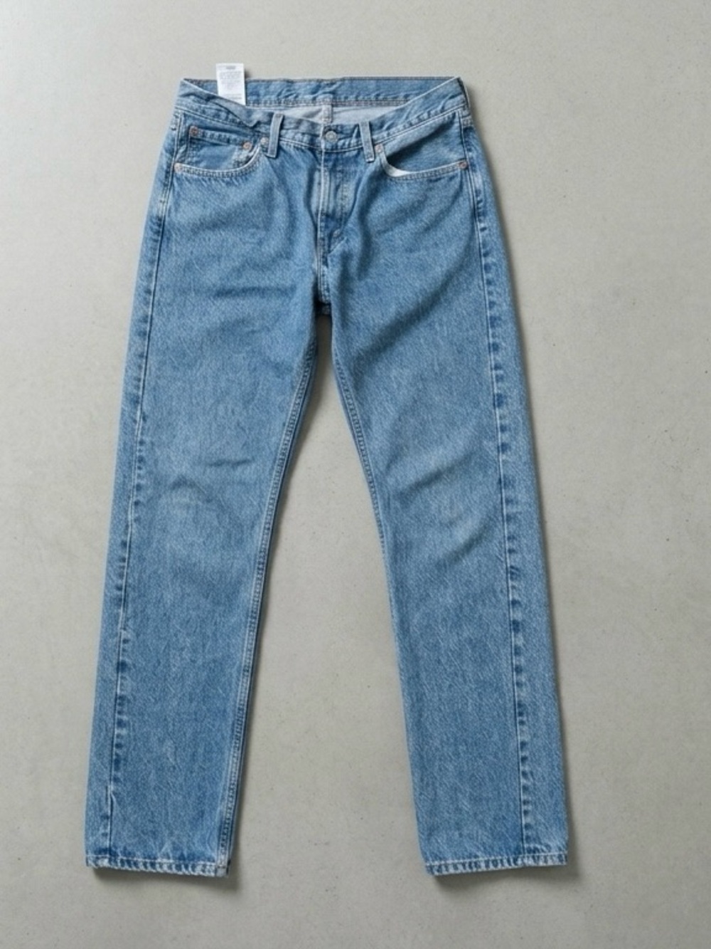 Levi's Classic Straight Jeans in Light Wash Blue
